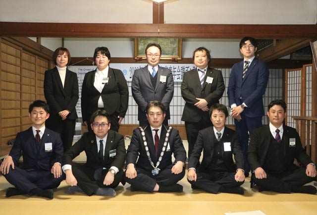 1月例会で記念撮影