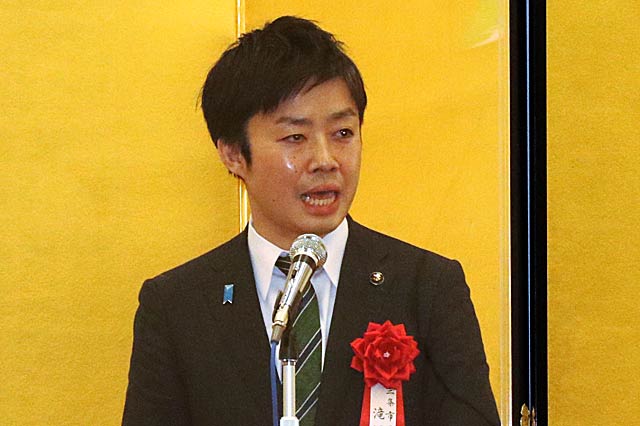 滝沢市長
