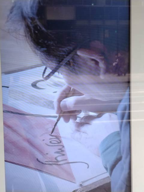 須藤さんが作品制作中の動画の上映も