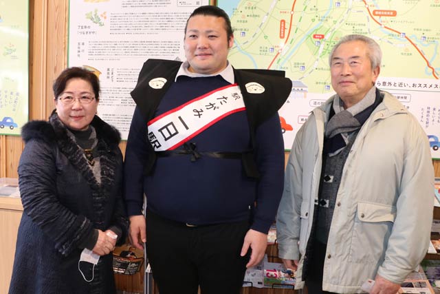 佐野町長夫婦も並んで