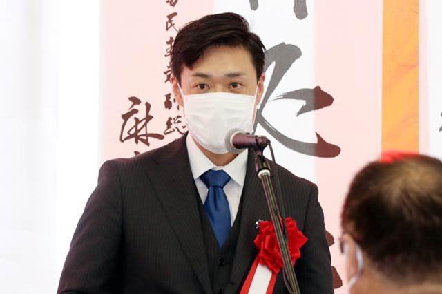 小林参院議員の向井秘書