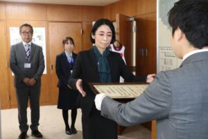 特殊詐欺被害を未然防止した新潟県労働金庫三条支店と職員に感謝状を贈呈