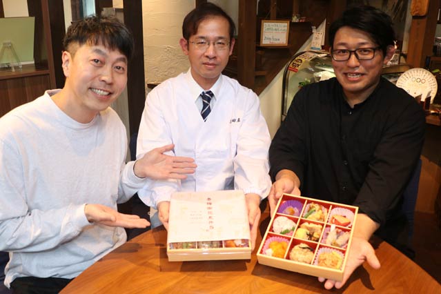 左から「道の駅 たがみ」駅長の馬場さん、「割烹 志田屋」の志田さん、「山cafx一歩」の木村さん