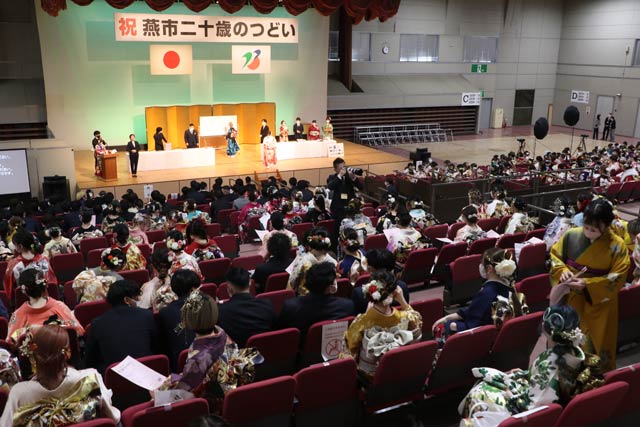 会場