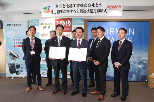 出席者で記念撮影