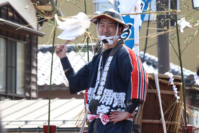 弥彦神社氏子青年会の黒津会長