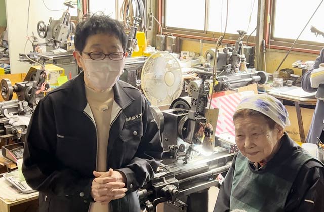柄沢ヤスリの柄沢良子代表取締役
