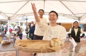 「道の駅たがみ」がたけのこまつりで初めてのせり