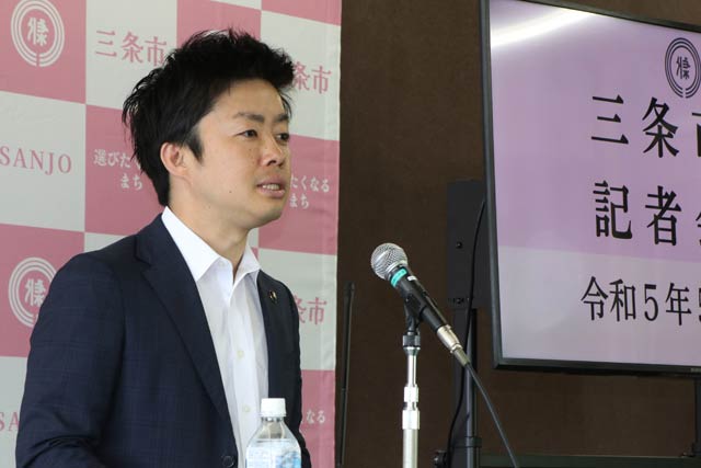 滝沢亮三条市長の定例記者会見