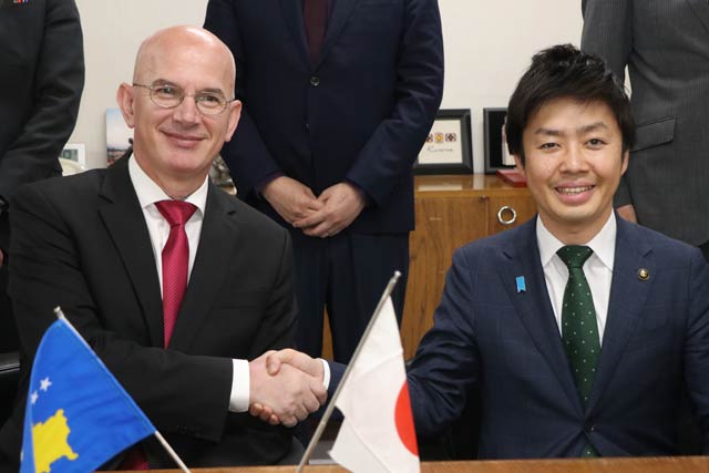 サブリ・キチマリ駐日大使と滝沢市長