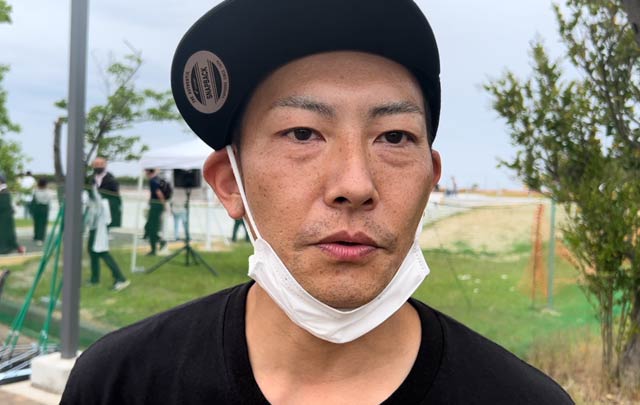 スケートボードの指導者の松井さん