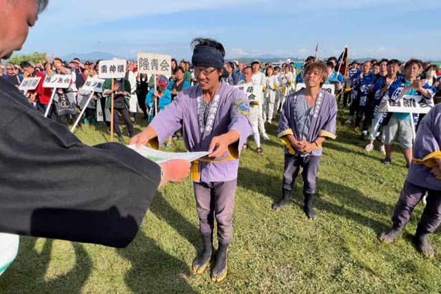白組優勝の東三条五月会