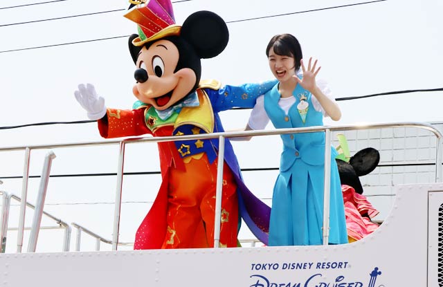 まき夏まつりにディズニーパレードがやってきた