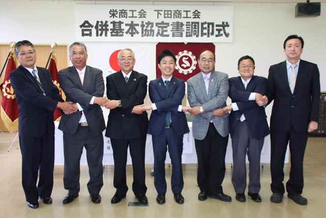 副会長も一緒に記念撮影