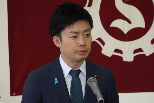 滝沢三条市長