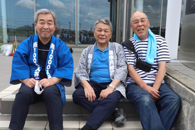 燕1000人みこしスタート当初からのレジェンド3人もお出まし
