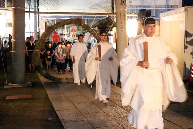 29日の燕・戸隠神社の茅の輪くぐりと大はらえ式