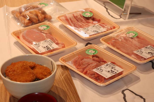 1日から限定販売の加茂農林高校ポーク