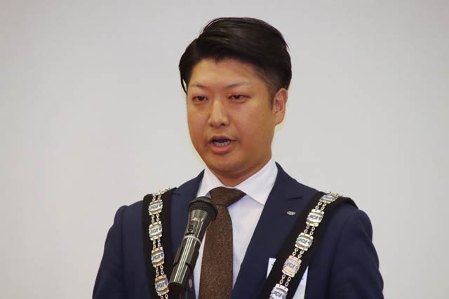 結城さん