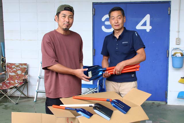 ラブフォーニッポンの斉藤さん(左)と永塚製作所の能勢さん