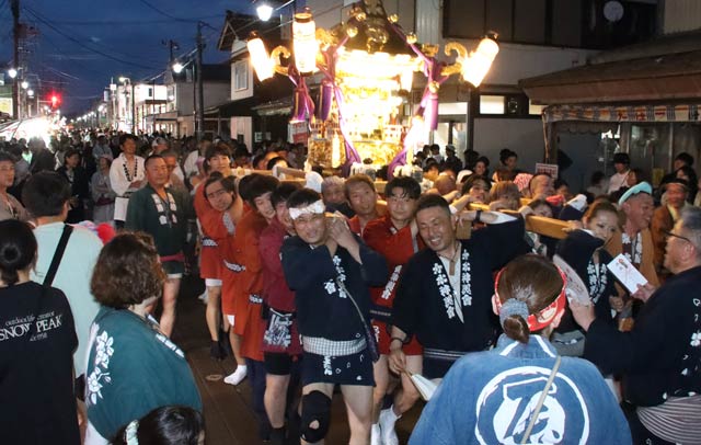 分水神輿會の分水みこし