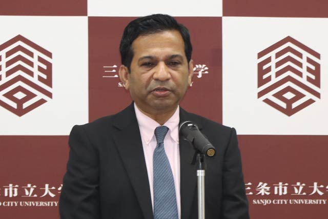 シャハリアル学長