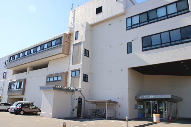 燕・弥彦総合事務組合水道局のある燕市役所燕庁舎