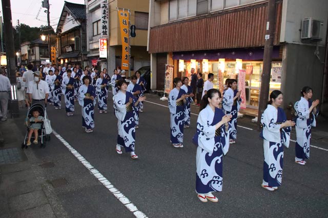 民謡流し
