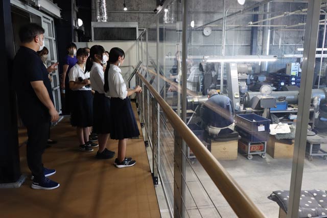 講習会の前にオープンファクトリーを見学