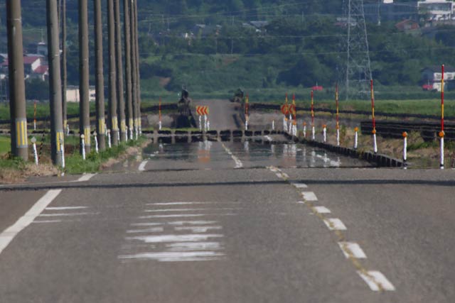 あちこちで見かける逃げ水