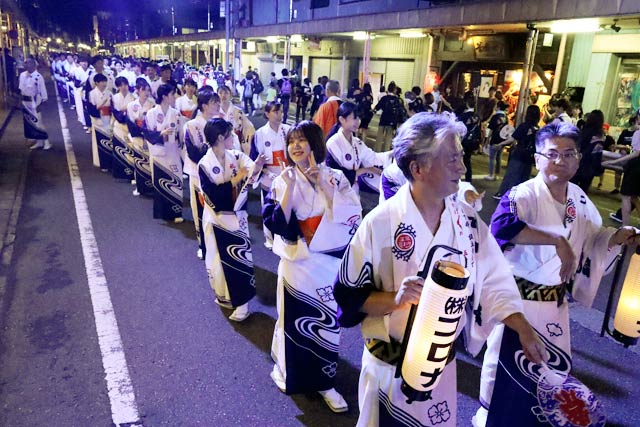 三条夏まつりの民謡踊り流し