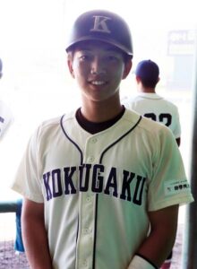 昨夏、日本文理主将として甲子園出場を果たした国学院1年・竹野捕手