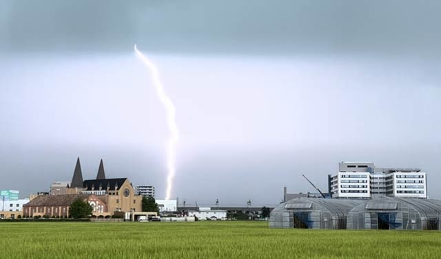下田地区の雨雲と落雷