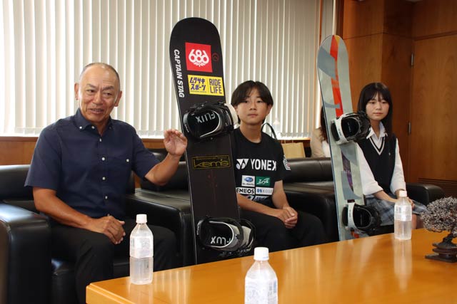 山崎コーチ、村上選手、山崎選手