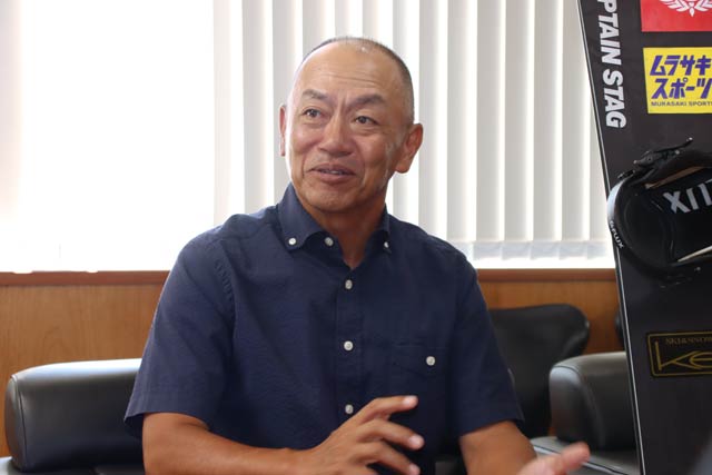 山崎コーチ