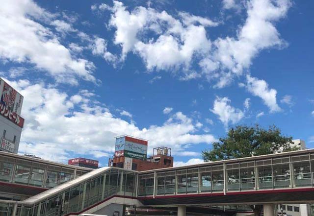 全国最高の39.0度まで気温が上がった長岡市の長岡駅前