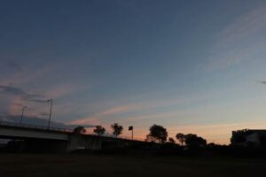 28日の日没後の空も心なしか涼しげ