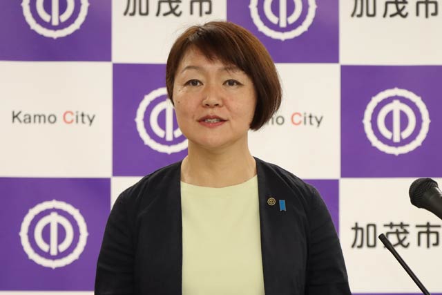 定例記者会見を行う藤田加茂市長
