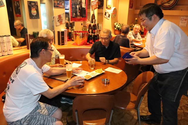 「三条まんなか夜のオリエンテーリング」の7店舗のうちのひとつ「日曜から夜ふかし」