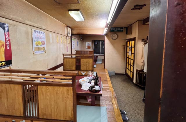 閉店後の店内