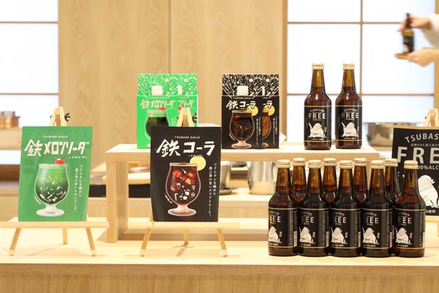 遊亀楼 魚兵では「鉄メロンソーダ」と「鉄コーラ」と炭酸シリーズがそろう