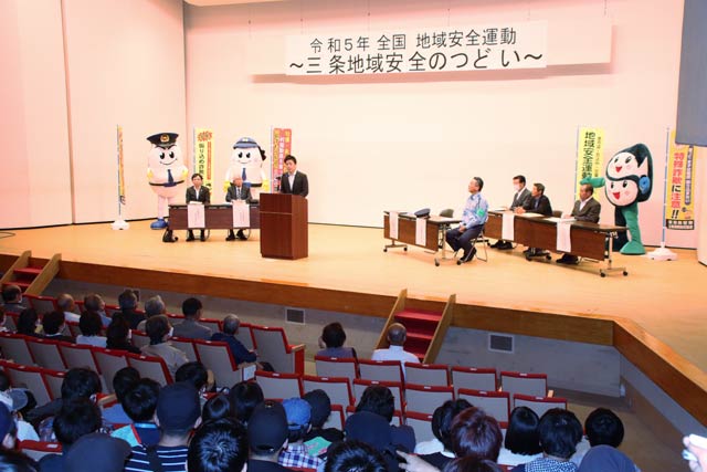 たくさんのファンが詰めかけた会場