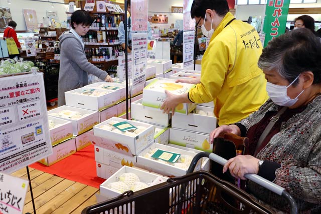 次々と「ル レクチエ」が売れていく