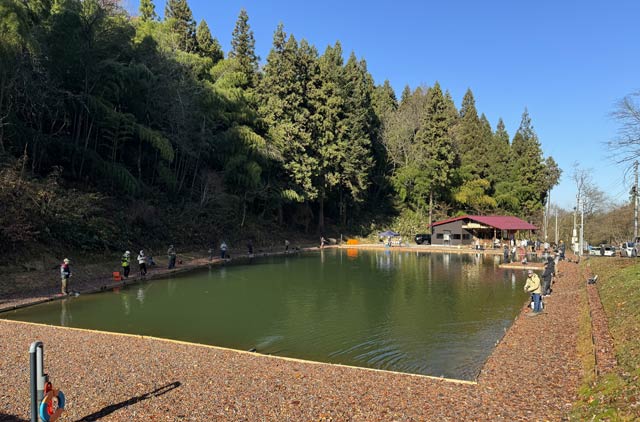 安心して楽しめる整備された釣り場