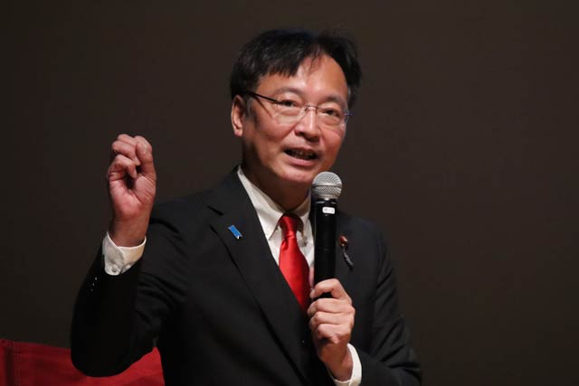 国定氏