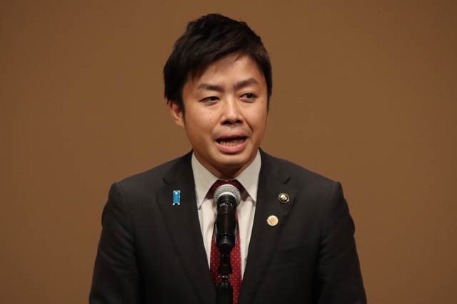 滝沢市長