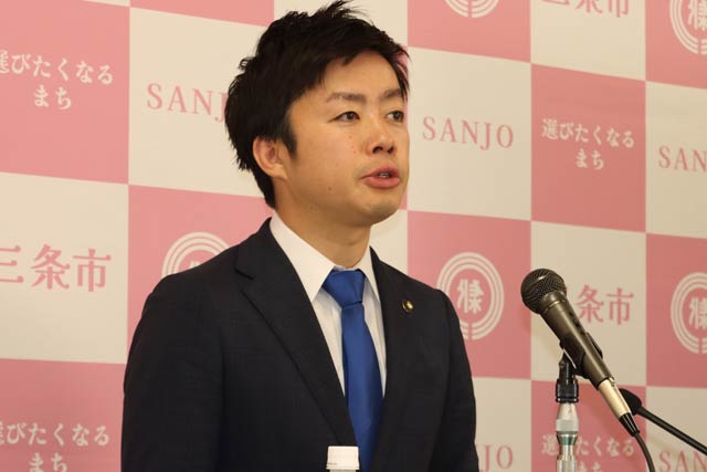 滝沢三条市長の定例記者会見