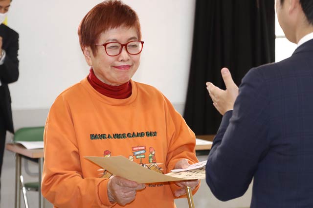 「返納を うながす娘 鬼にみえ」で金賞受賞の田さん