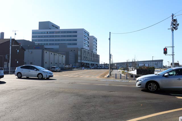 オートバックス燕三条店前の市道大島164号交差点から
