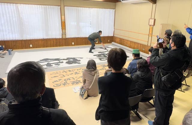 席上揮毫